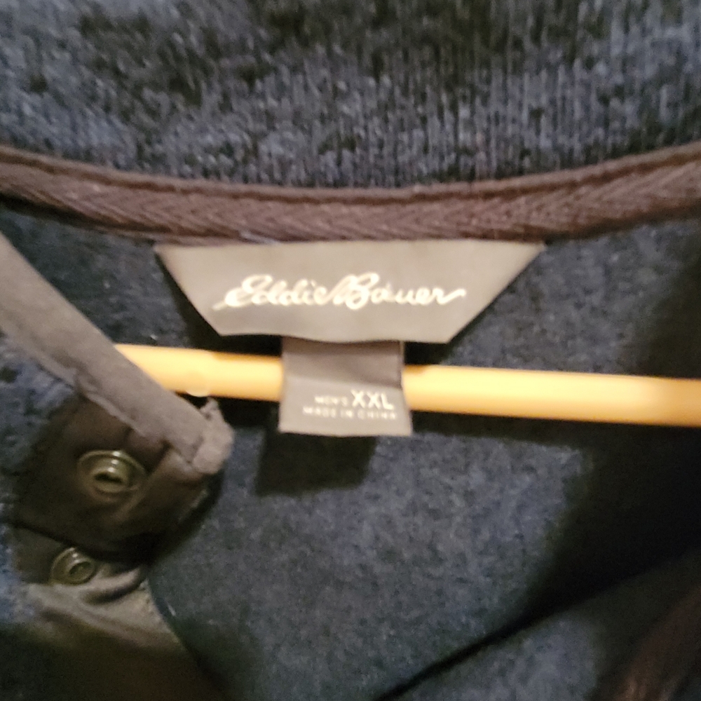 Rmen's eddie Bauer pull over
